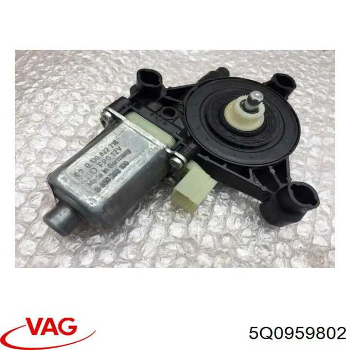 Купить 5Q0959802 VAG Мотор стеклоподъемника двери задней правой