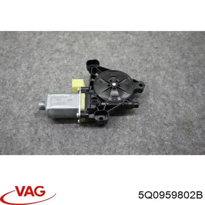 Купить 5Q0959802B VAG Мотор стеклоподъемника двери передней правой