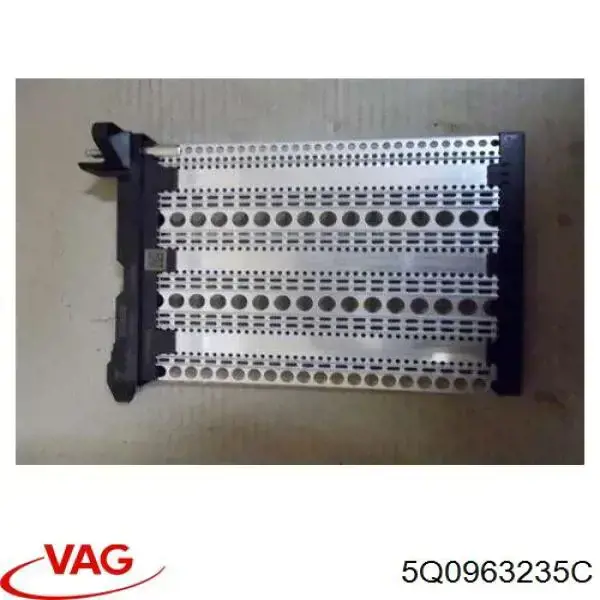 Электроподогреватель воздуха системы отопления салона VAG 5Q0963235C цена, от 60.81 USD