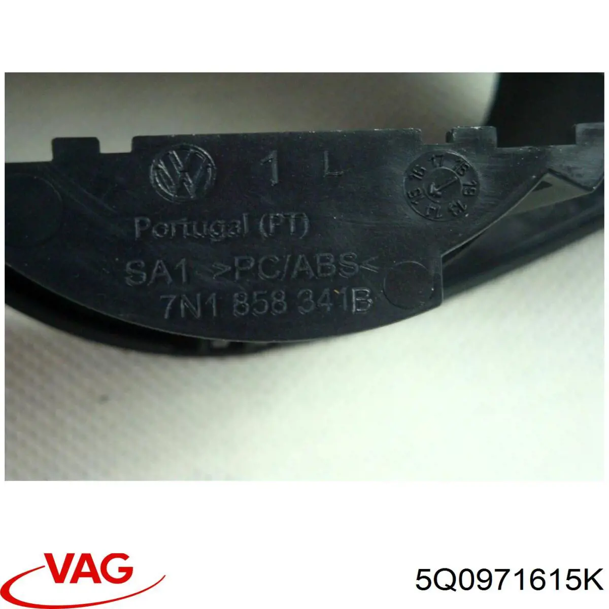 Электропроводка моторного тсека VAG 5Q0971615K