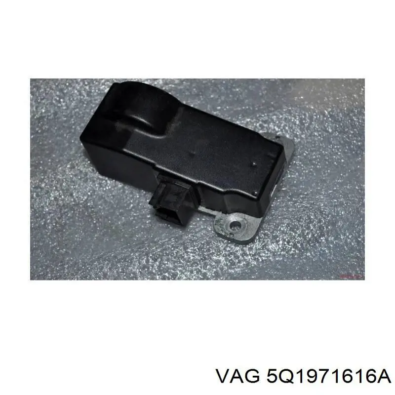 Жгут проводов моторного отсека 5Q1971616A VAG