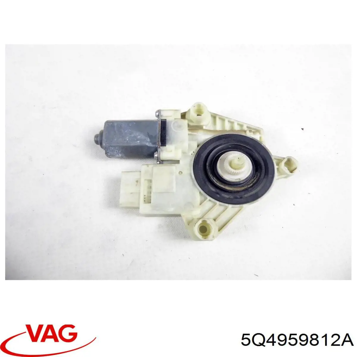 Мотор стеклоподъемника двери задней правой VAG 5Q4959812D цена, от 3.81 USD