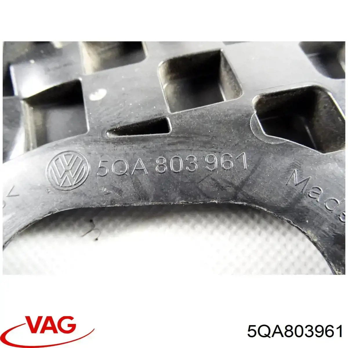  VAG 5QA803961 цена, от 3.80 USD
