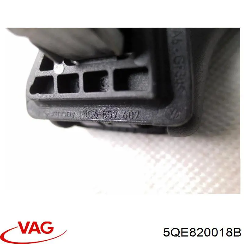 5QE820018B VAG 
