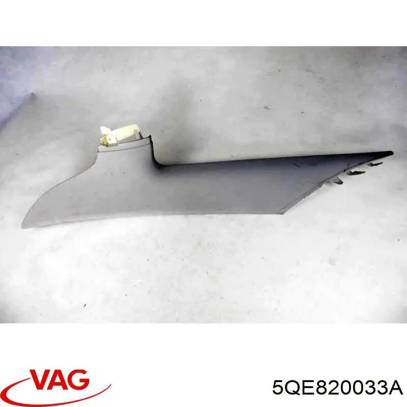  VAG 5QE820033A