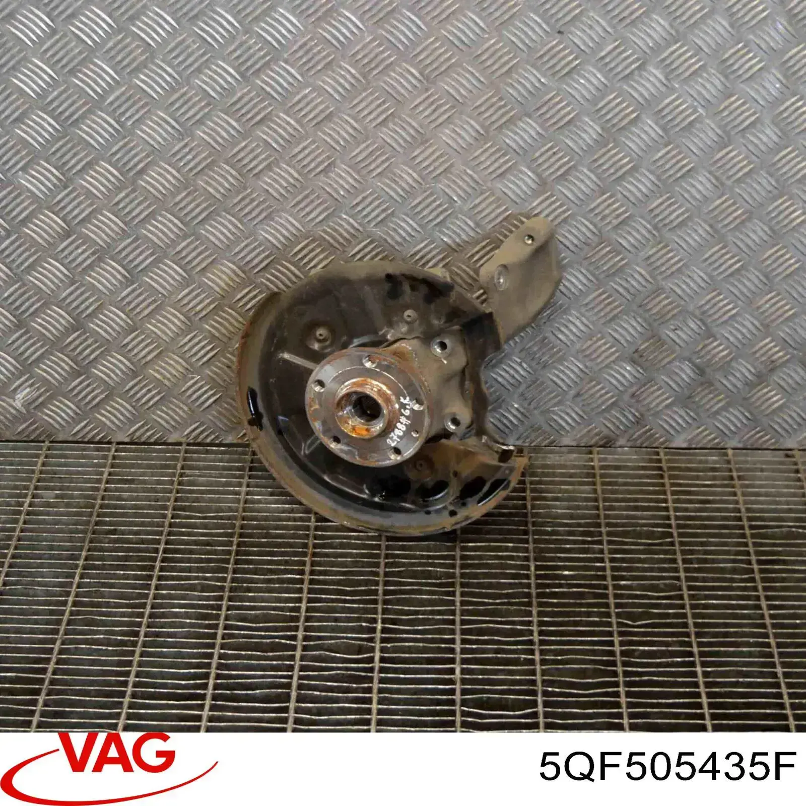 Цапфа - поворотный кулак задний, левый Vika 55051702801 цена, от 67.23 USD