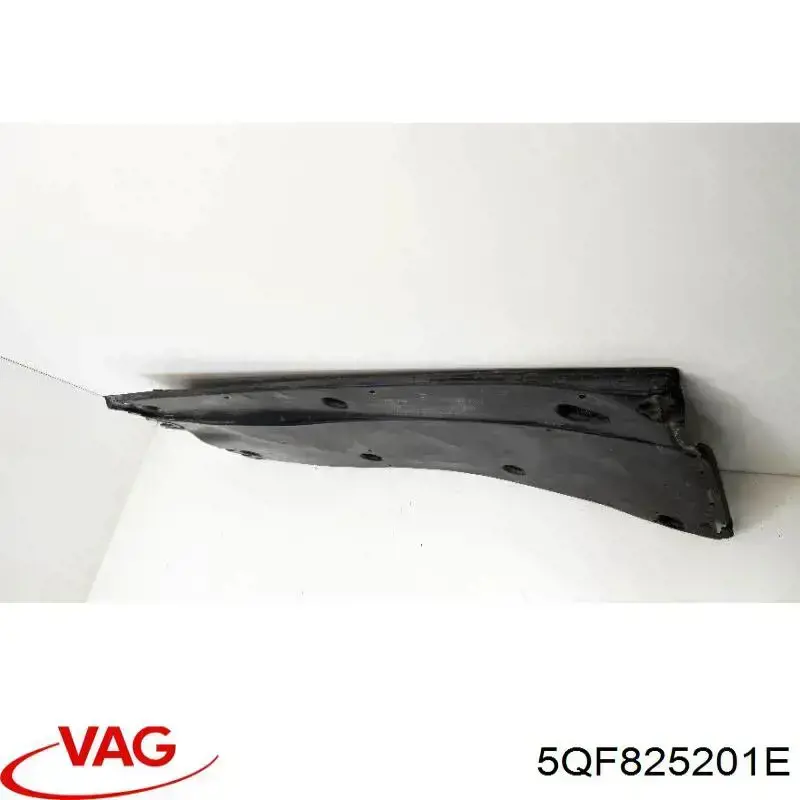 Защита днища левая 5QF825201E VAG
