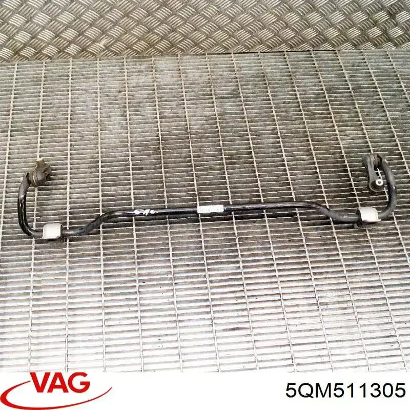5QM511305 VAG Стабилизатор задней балки