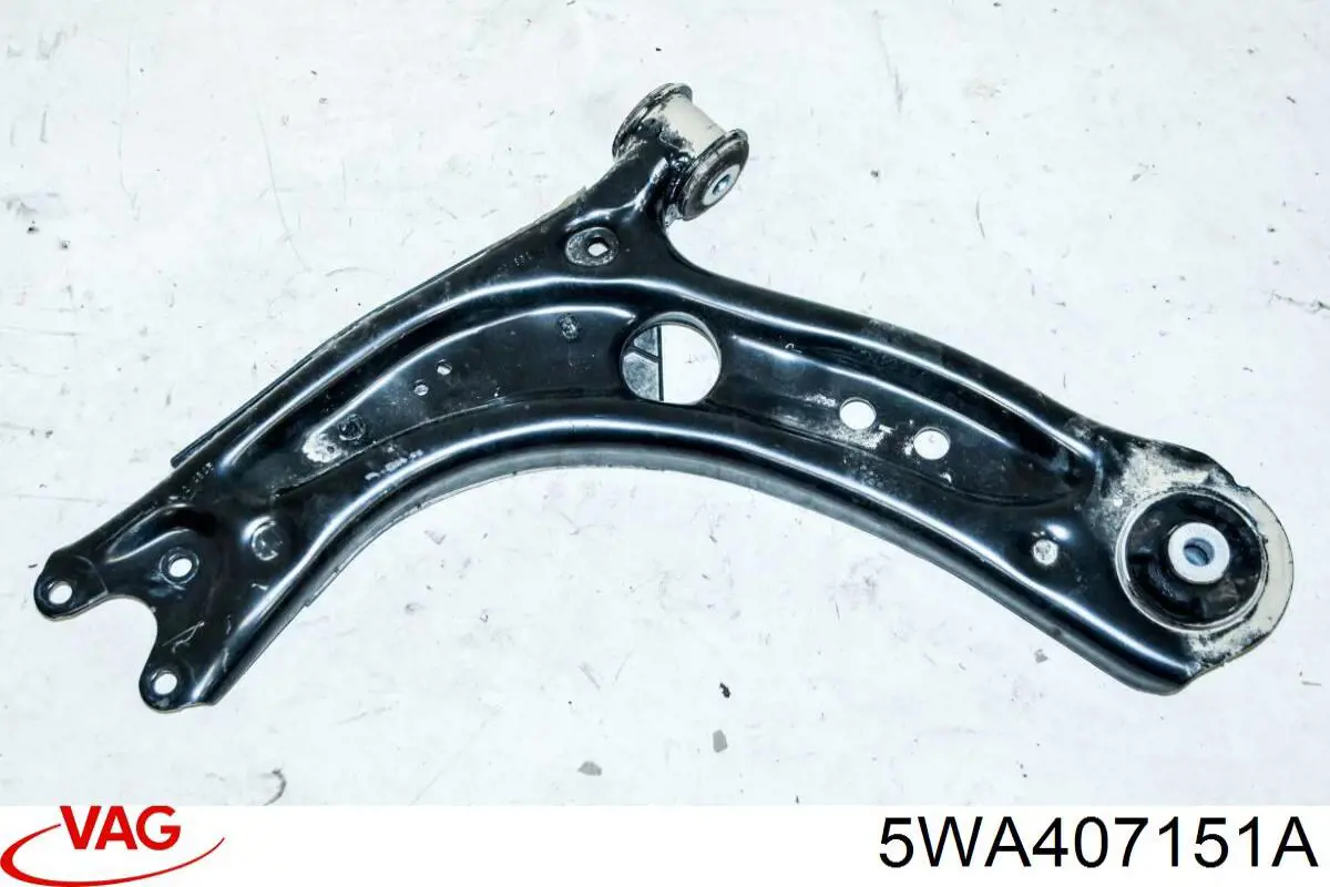 5WA407151A VAG Рычаг передней подвески нижний левый