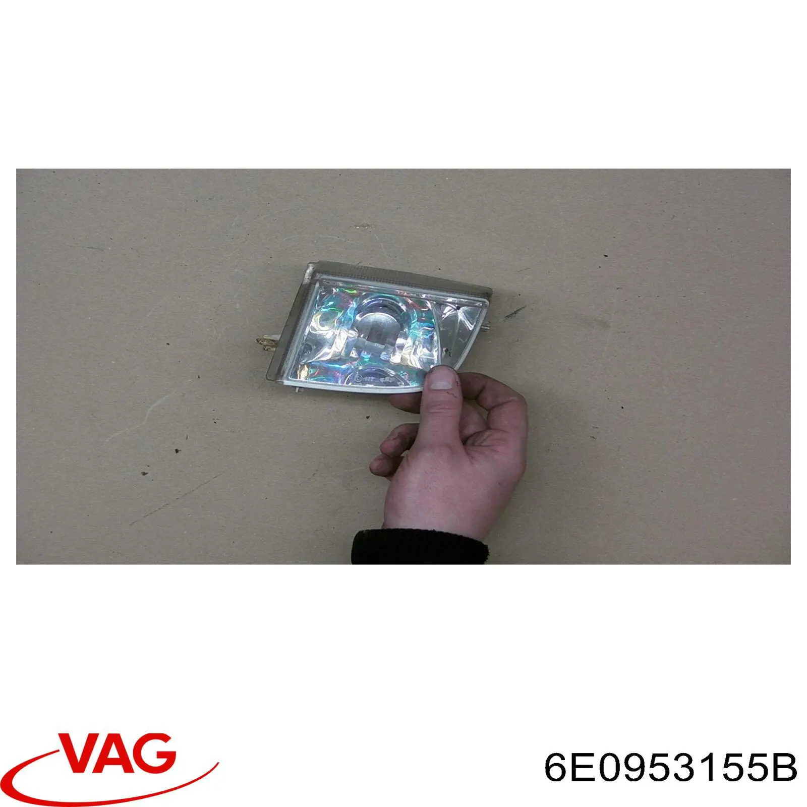 Левый указатель поворота VAG 6E0953155B цена, от  