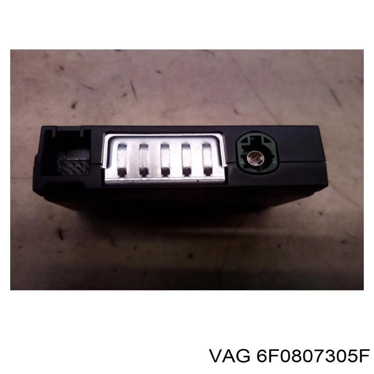 6F0807305F VAG Швеллер заднего бампера