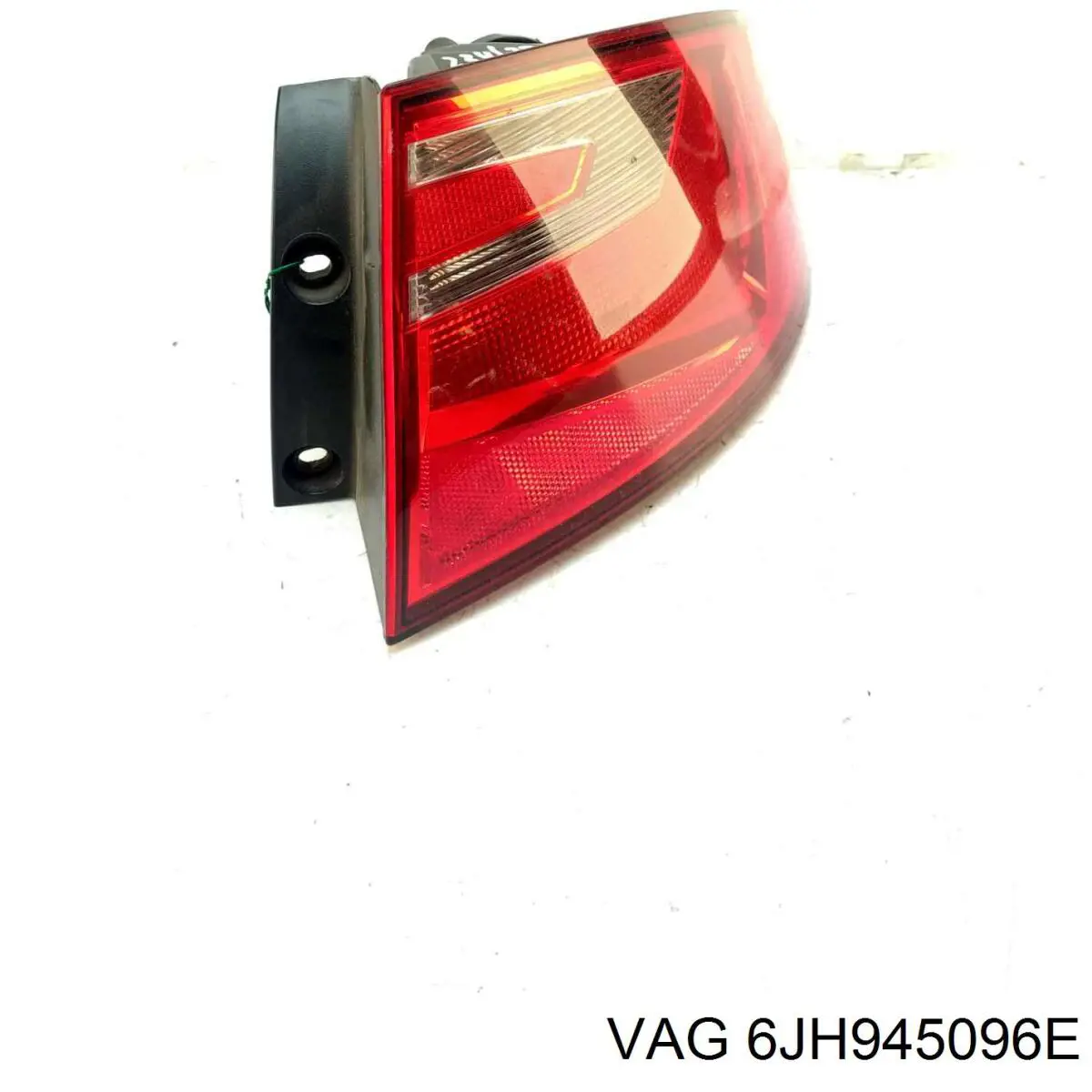 Фара задняя правая внешняя VAG 6JH945096E цена, от 82.38 USD