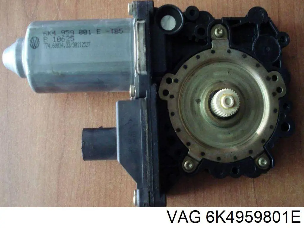 Купить 6K4959801E VAG Мотор стеклоподъемника двери передней левой