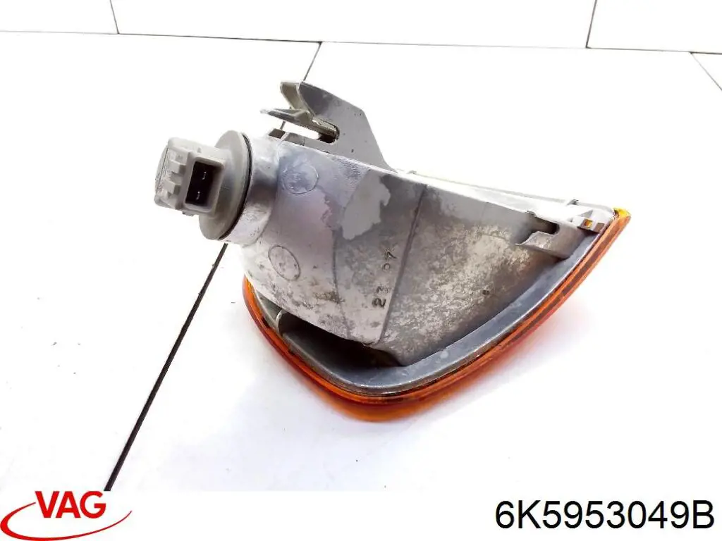 Купить 6K5953049B VAG Поворотник левый