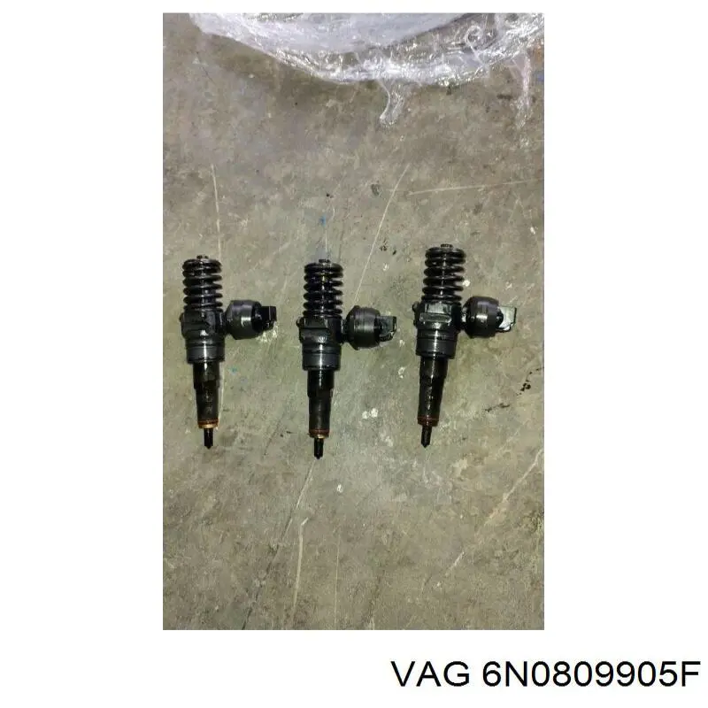 Лючок (дверца) бензобака VAG 6N0809905HGRU цена, от 13.68 USD