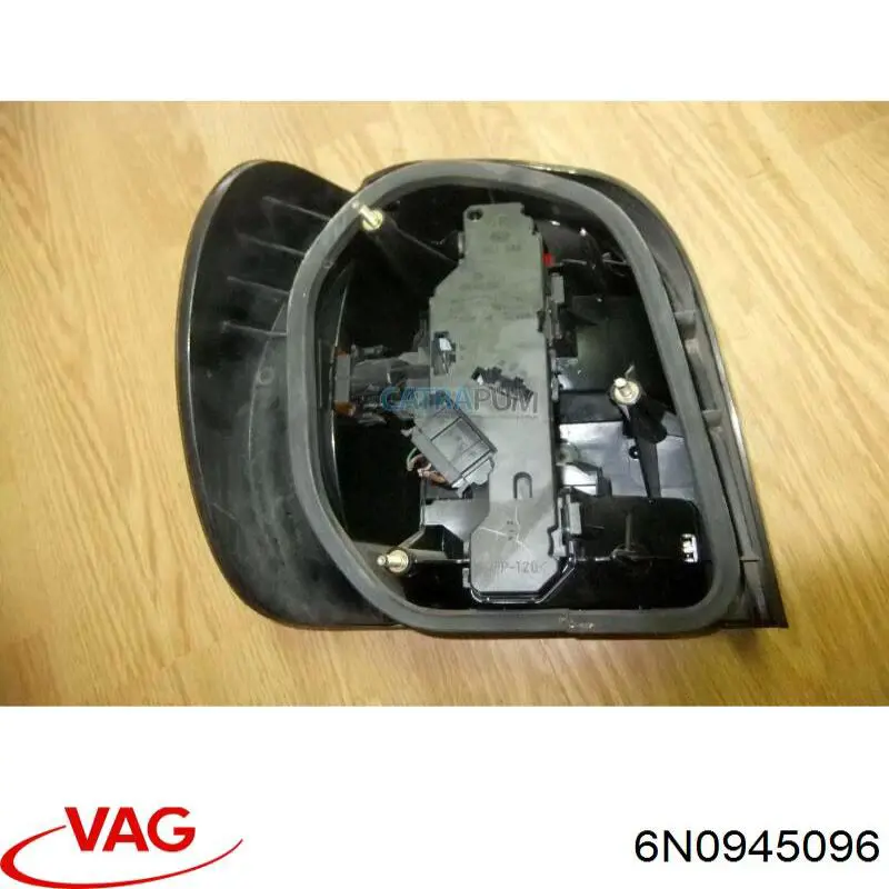 Купить 6N0945096 VAG Задняя правая фара