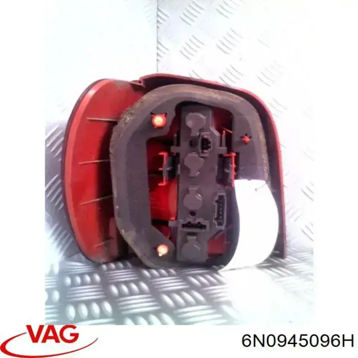 Фонарь задний правый Polcar 952588E цена, от 31.67 USD