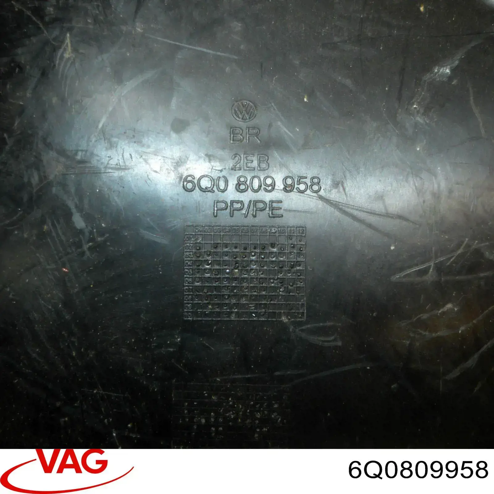 Подкрылок переднего крыла, правый VAG 6Q0809958
