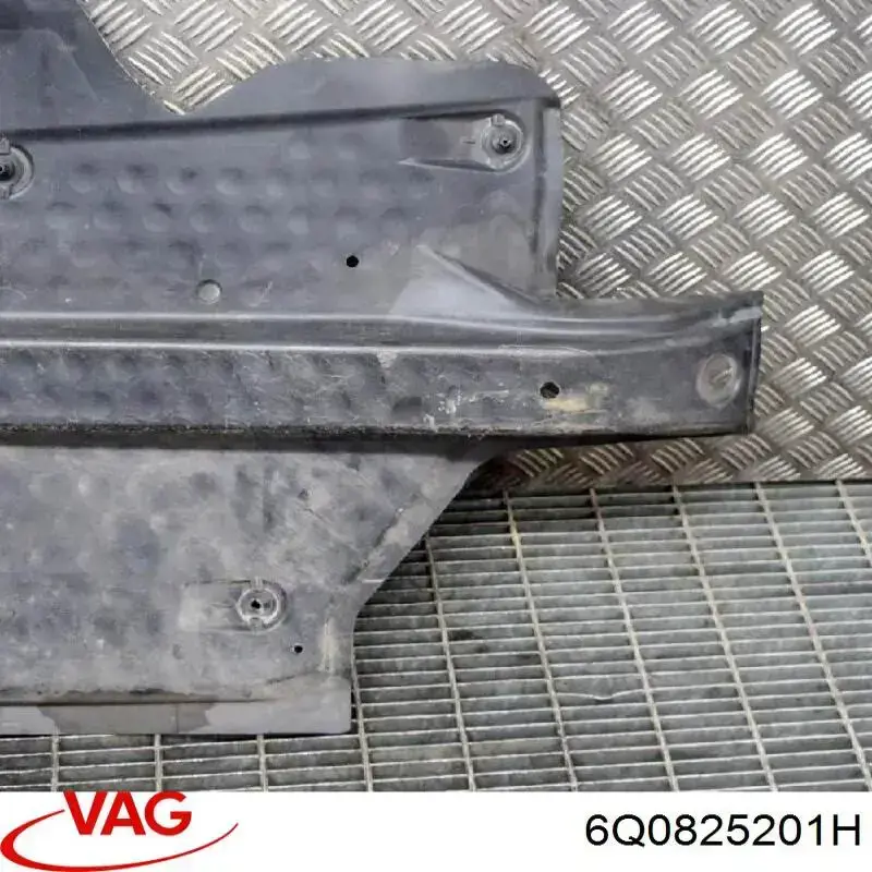 Защита днища левая 6Q0825201H VAG