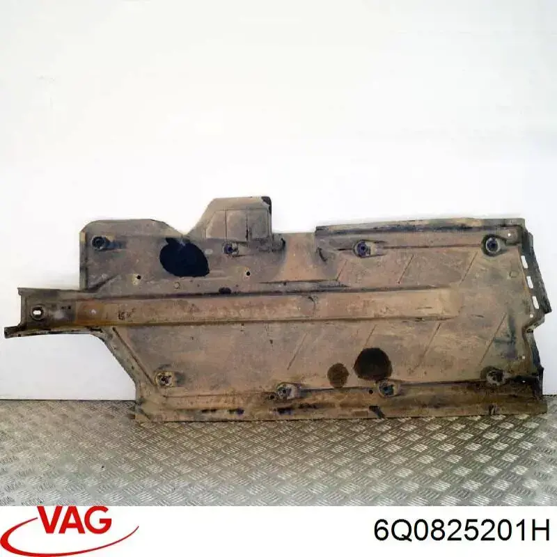 Защита днища, левая VAG 6Q0825201H