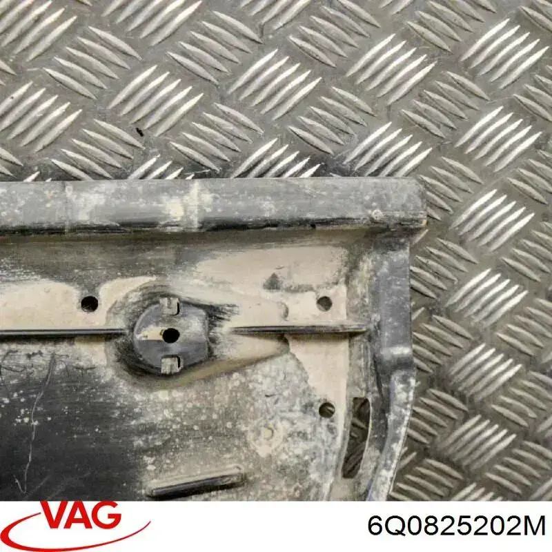 Купить 6Q0825202K VAG Защита днища правая