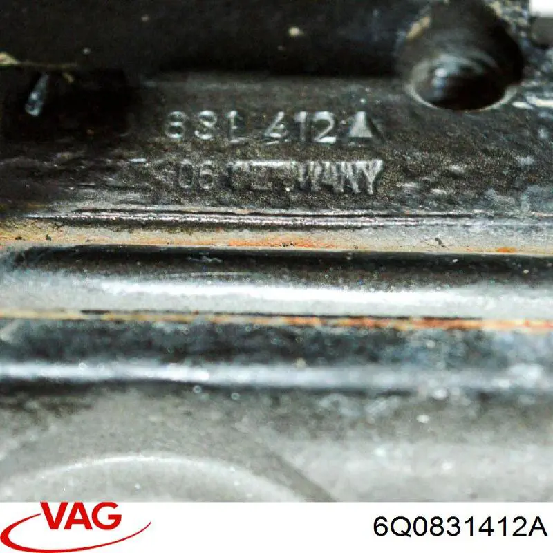 Дверной шарнир правый передний VAG 6Q0831412A цена, от 17.74 USD