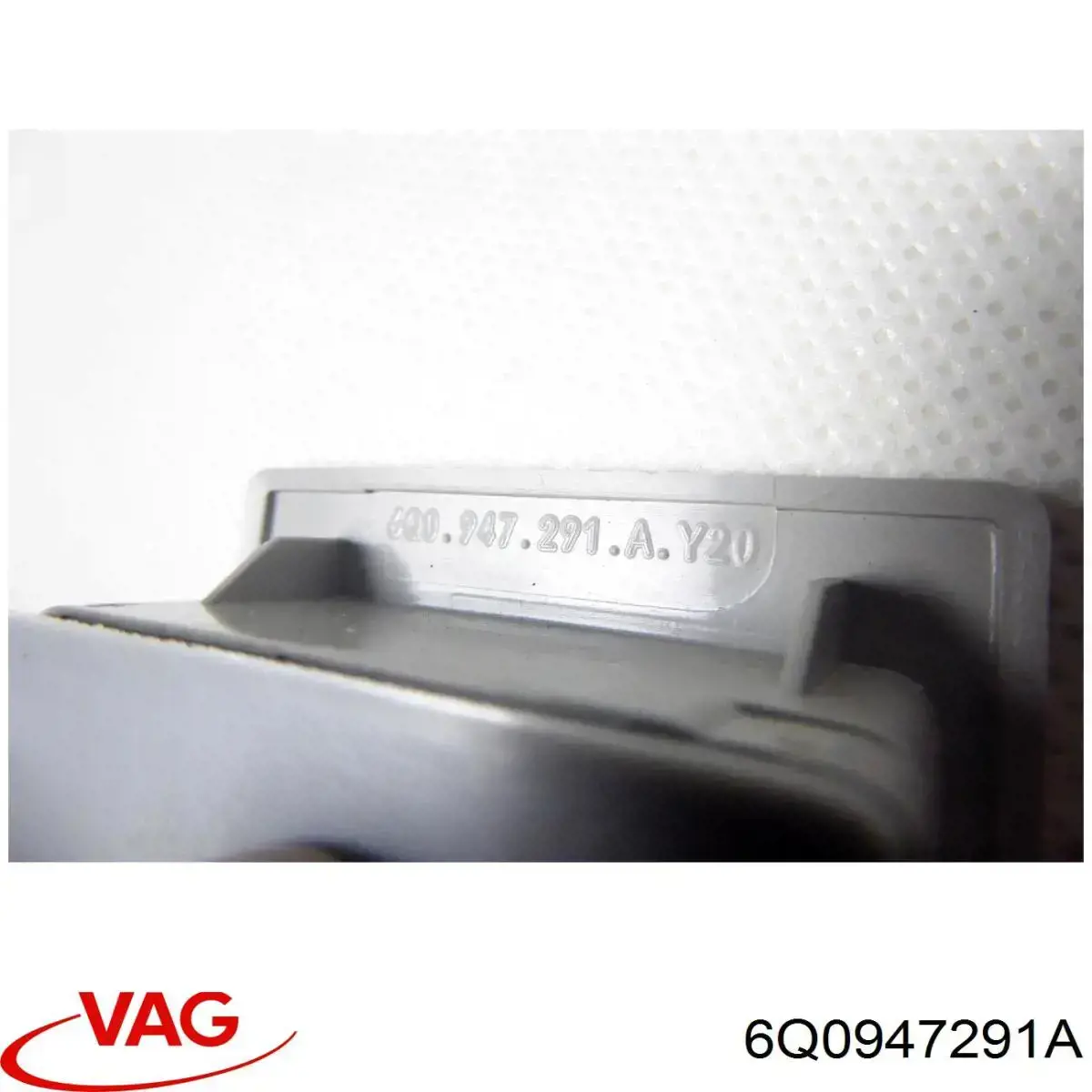 Плафон освещения салона (кабины) задний VAG 6Q0947291A цена, от 12.67 USD