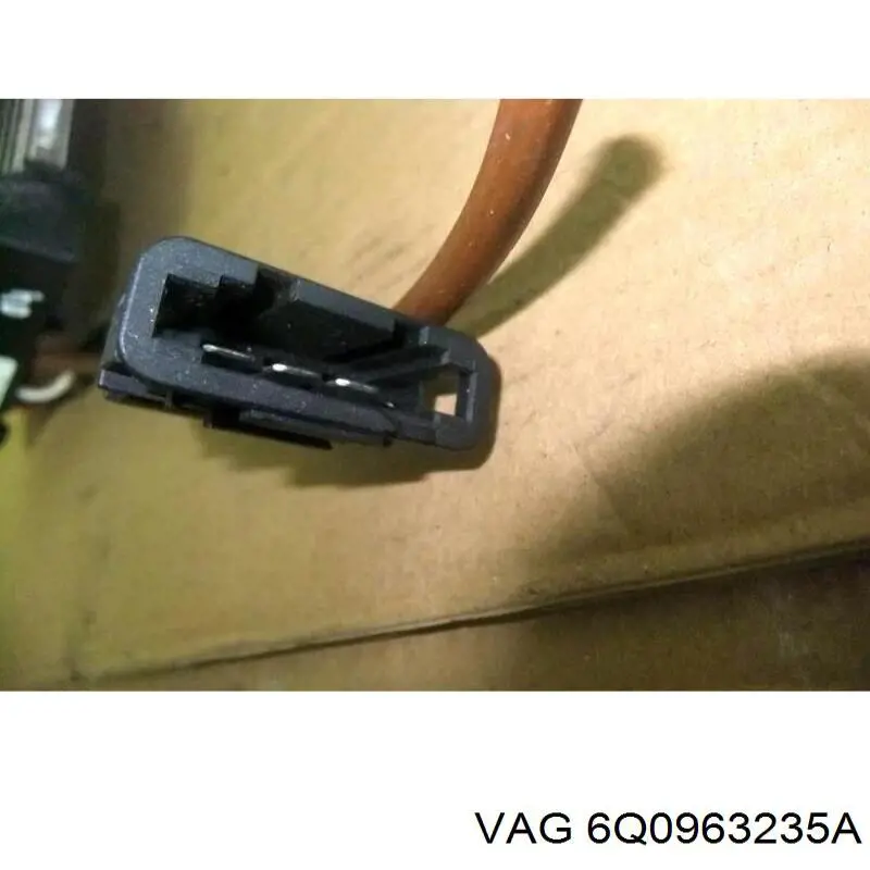 Электроподогреватель воздуха системы отопления салона VAG 6Q0963235A цена, от 16.93 USD