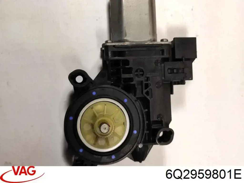 Мотор стеклоподъемника двери передней правой VAG 6Q2959801E цена, от 29.57 USD