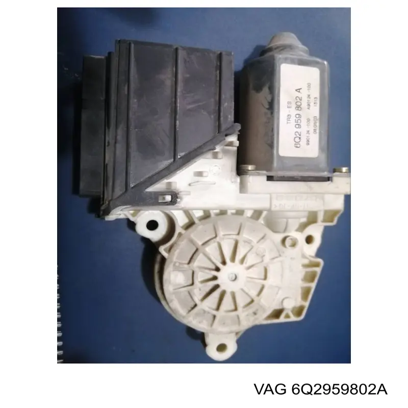 Купить 6Q2959802A VAG Мотор стеклоподъемника двери передней левой