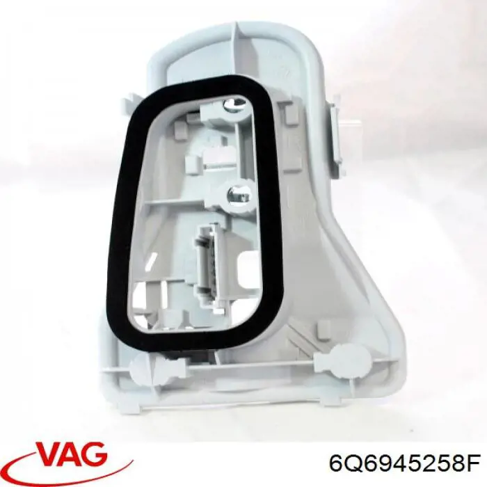 Цоколь (патрон) заднего фонаря VAG 6Q6945258F цена, от 46.92 USD