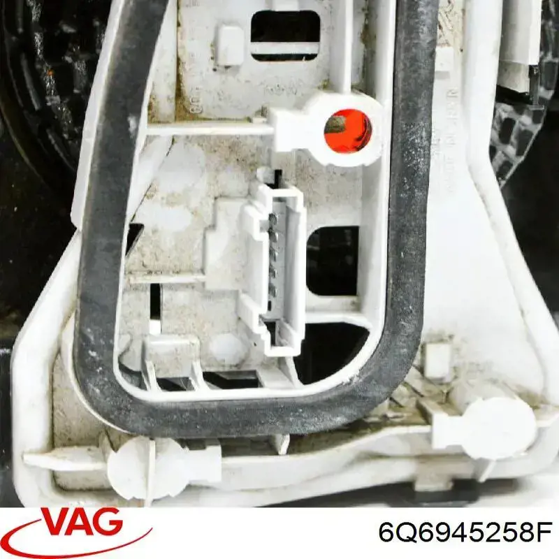 Цоколь (патрон) заднего фонаря VAG 6Q6945258F