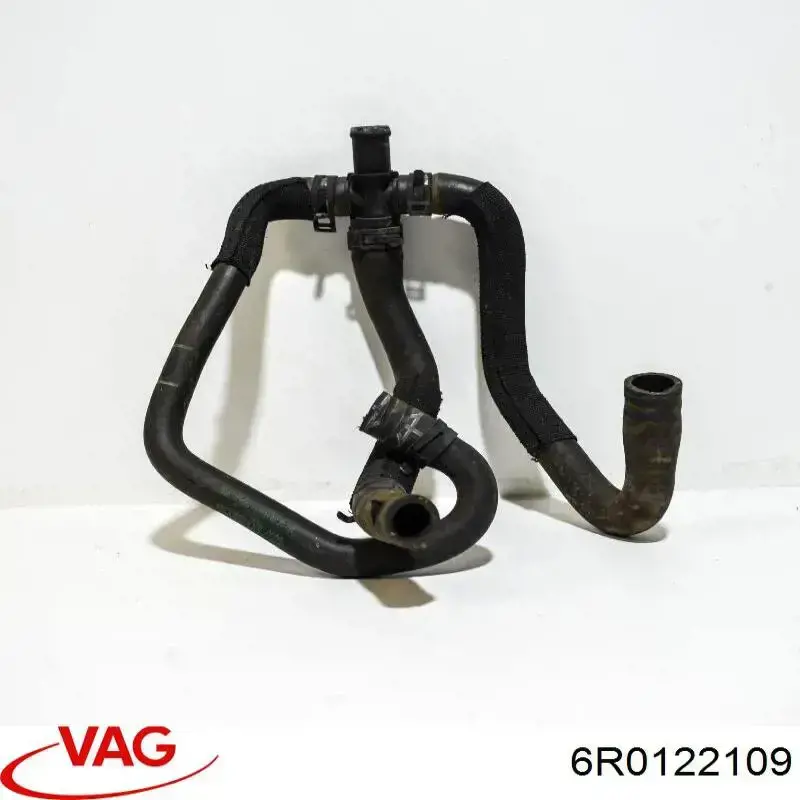 Фланец системы охлаждения 6R0122109 VAG