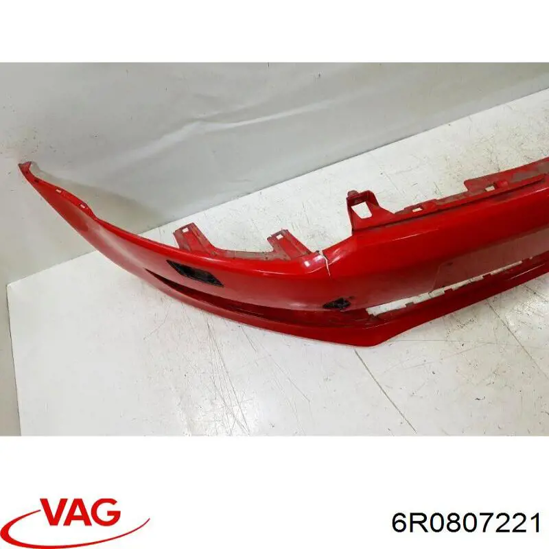 Передний бампер 6R0807221 VAG