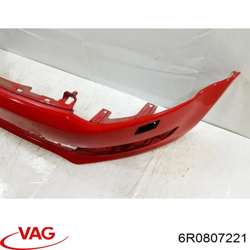 Бампер передний VAG 6R0807221