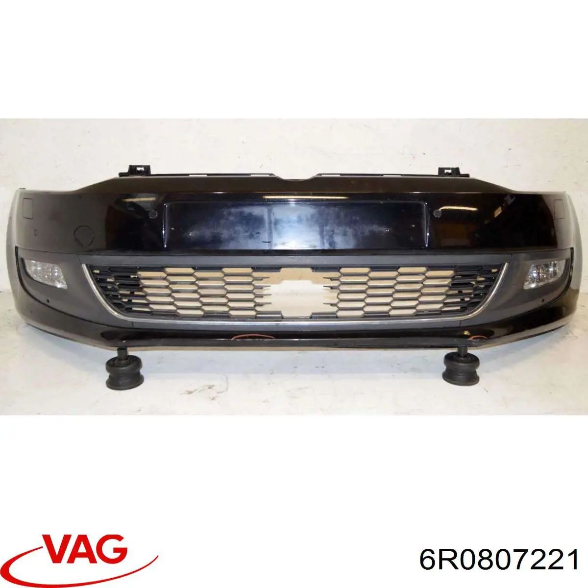 6R0807221 VAG Бампер передний в сборе