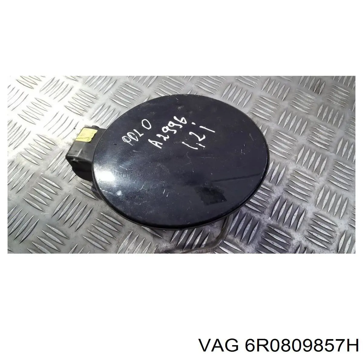 6R0809857L VAG лючок бензобака (топливного бака)
