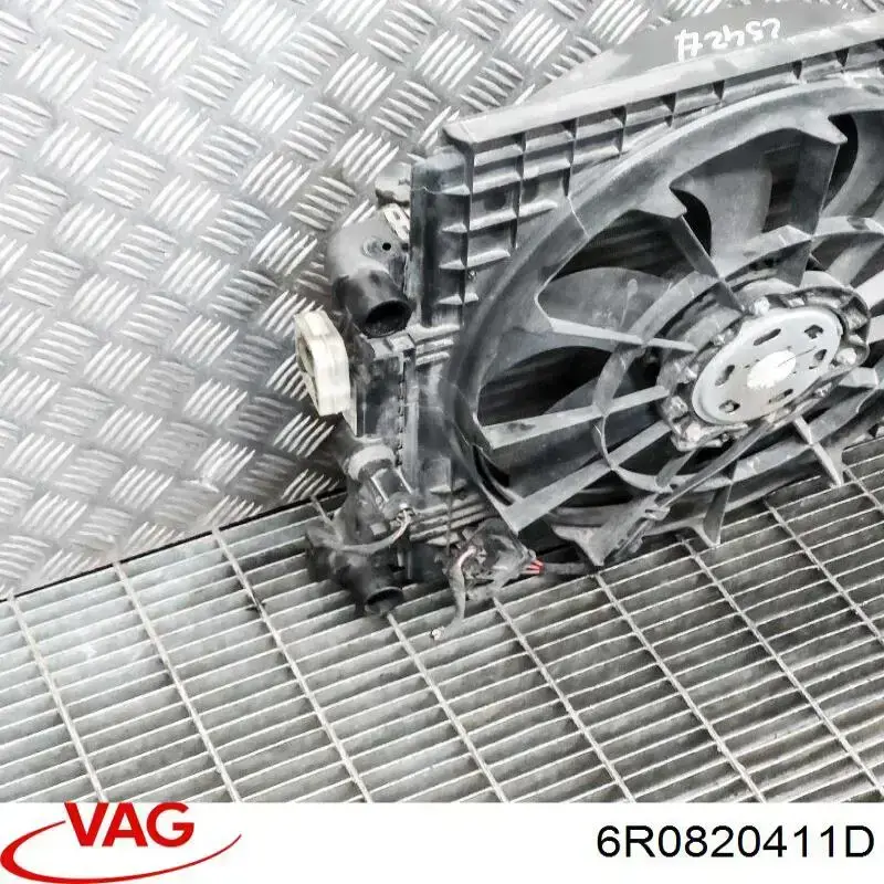Радиатор кондиционера 6R0820411D VAG