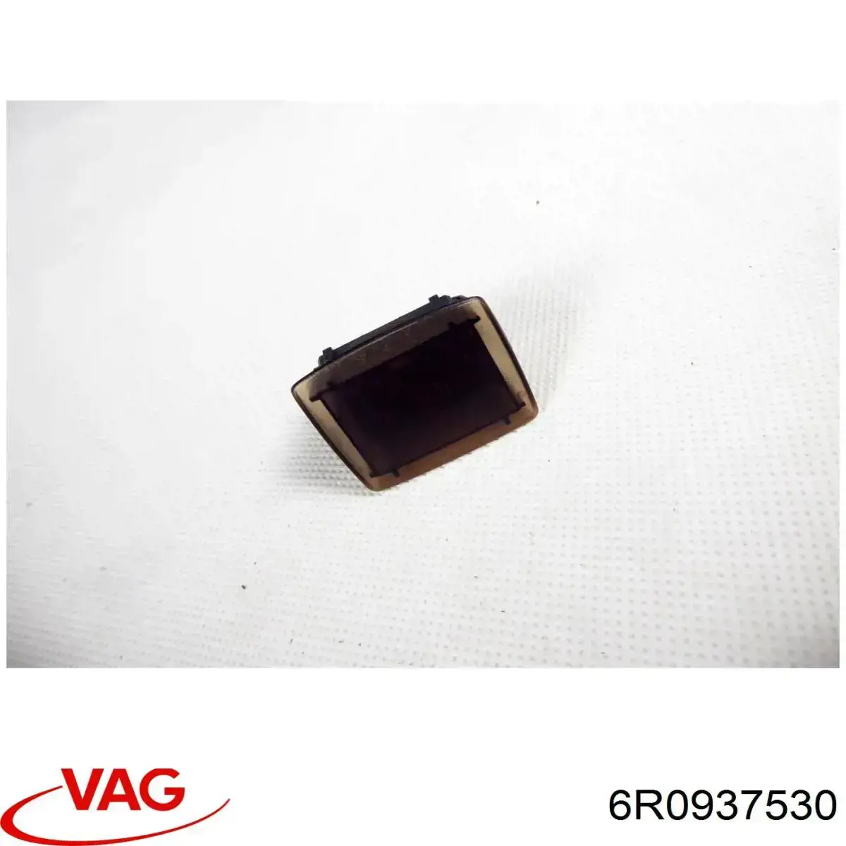 Блок предохранителей задний салонный 6R0937530 VAG