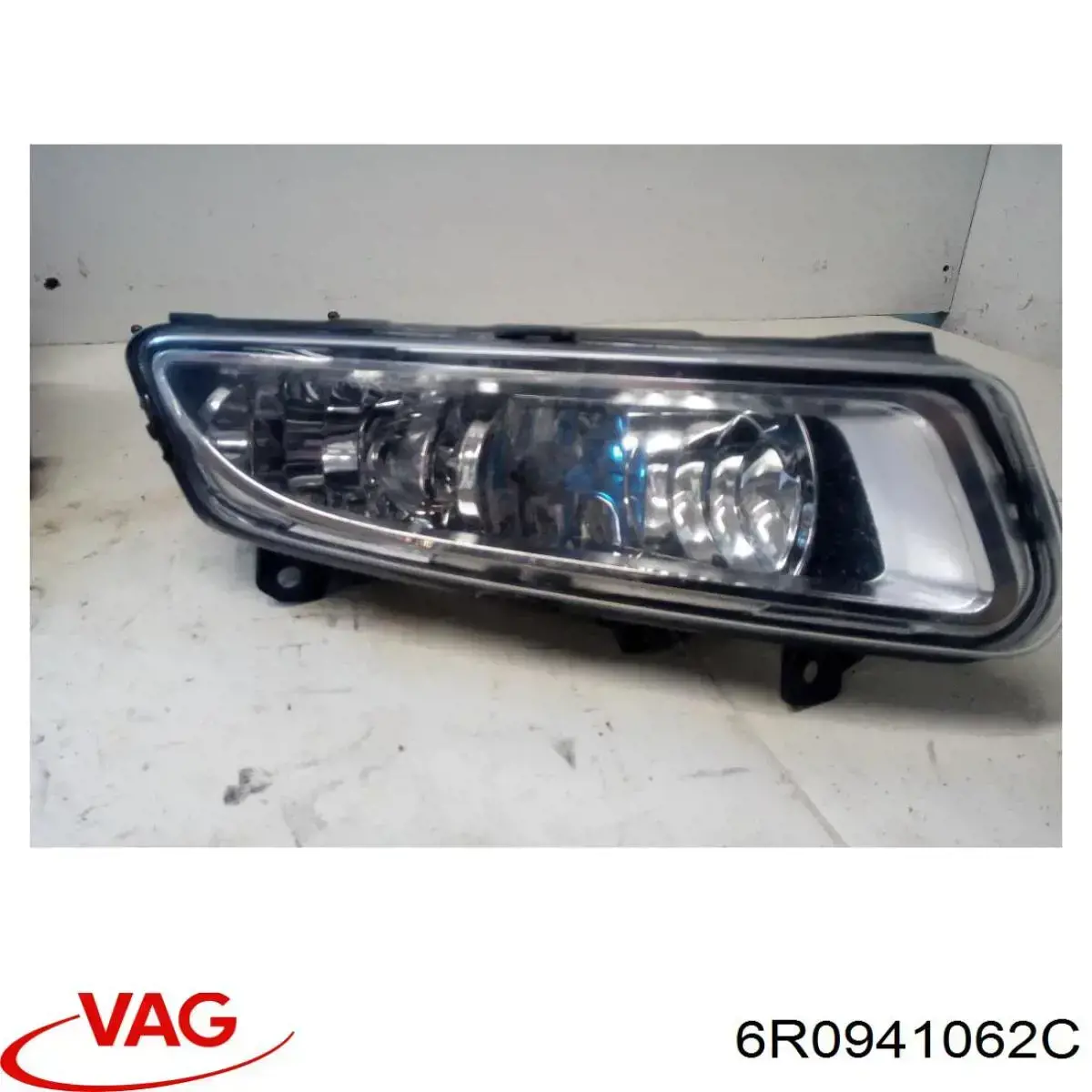 Купить 6R0941062C VAG Туманка правая