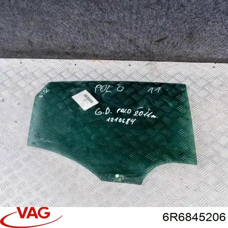 Купить 6R6845206 VAG Стекло задней двери, правой