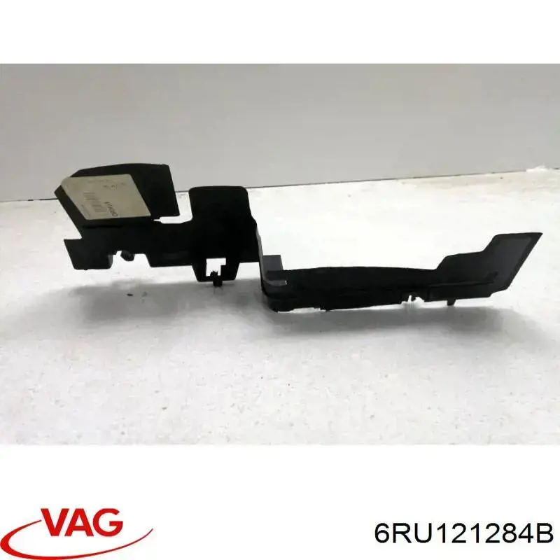 6RU121284B VAG воздуховод (дефлектор радиатора правый)