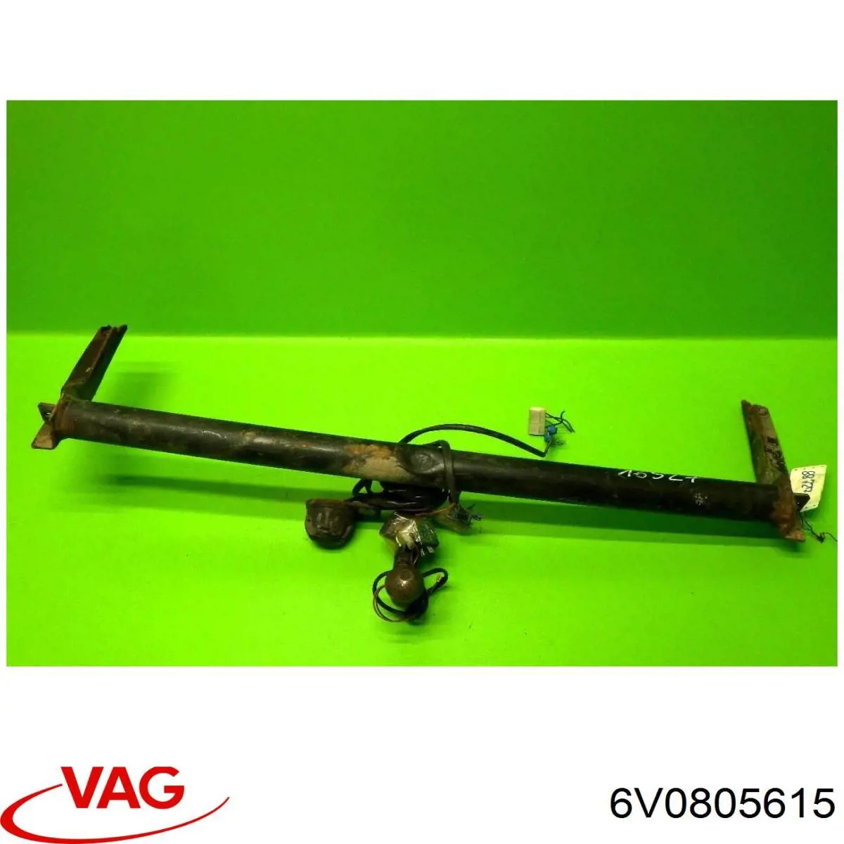Купить 6V0805615 VAG Буксировочный крюк
