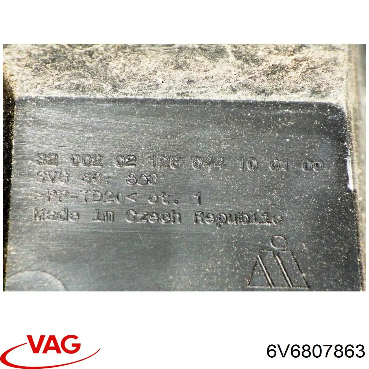 Крепление бамера левое VAG 6V6807863 цена, от 12.30 USD