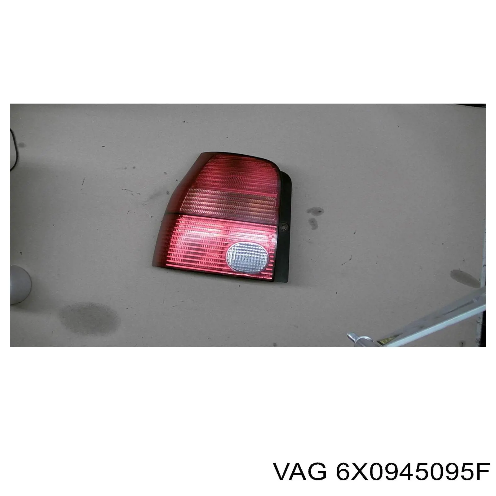 Задняя левая фара VAG 6X0945095F цена, от 25.28 USD