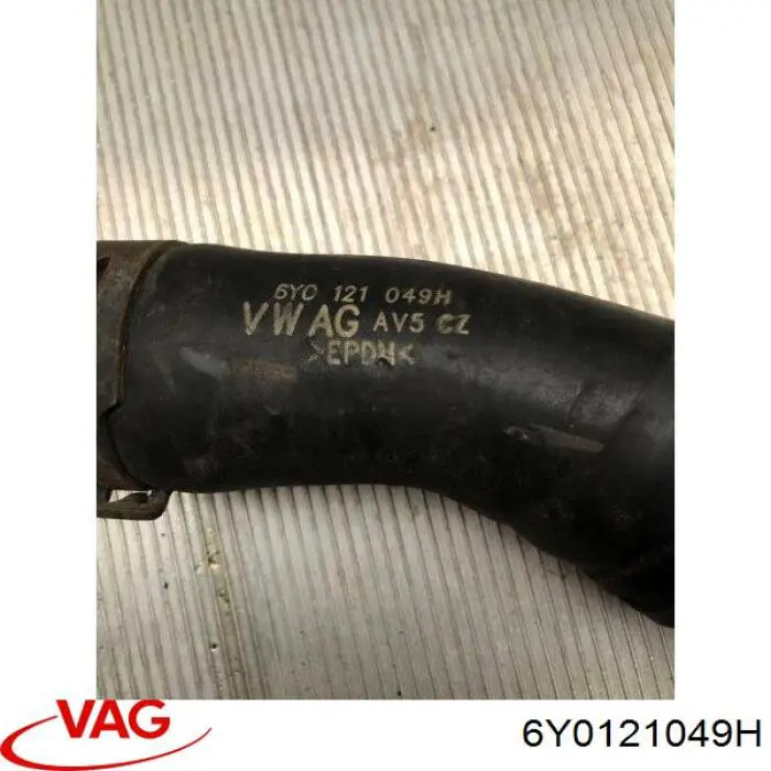 Купить 6Y0121049H VAG Патрубок радиатора