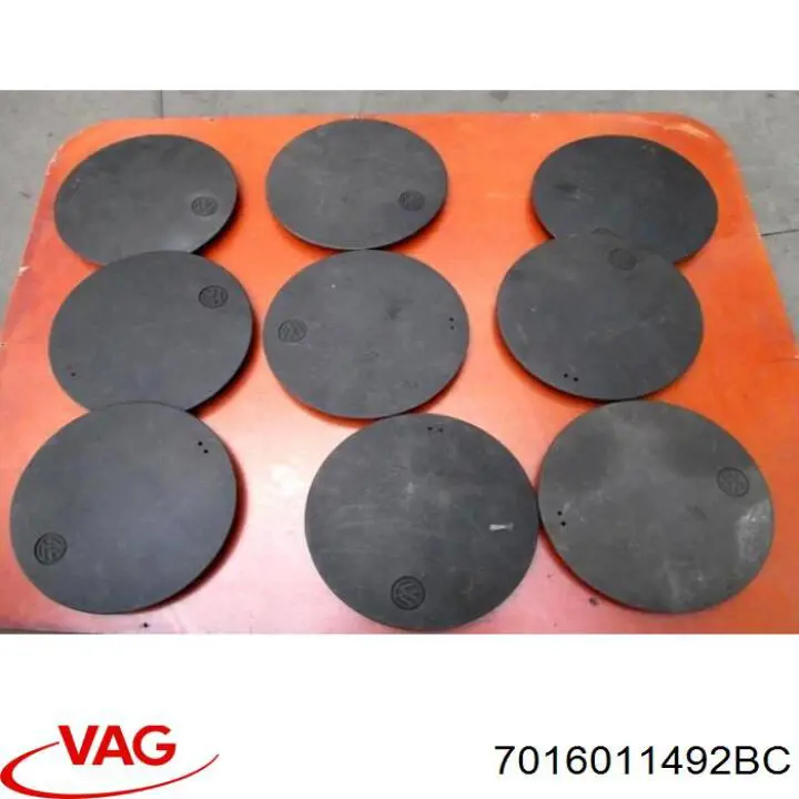 7016011492BC VAG Колпаки на диски