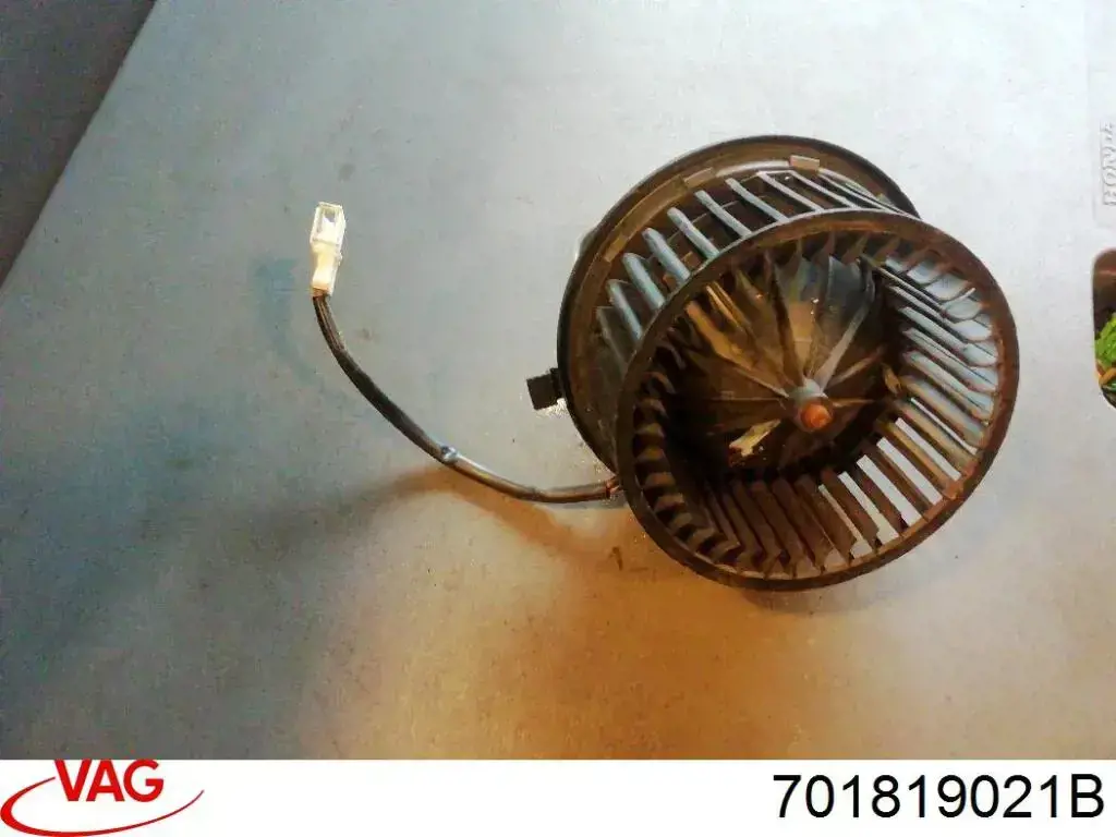 Мотор вентилятора печки (отопителя салона) VAG 701819021B цена, от 31.67 USD