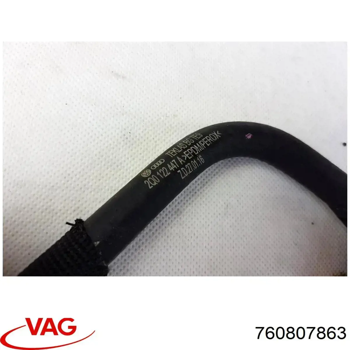 Кронштейн бампера заднего, центральный VAG 760807863