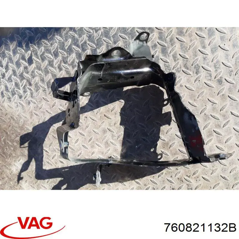 Кронштейн крепления крыла переднего правого передний VAG 760821132B цена, от 121.56 USD